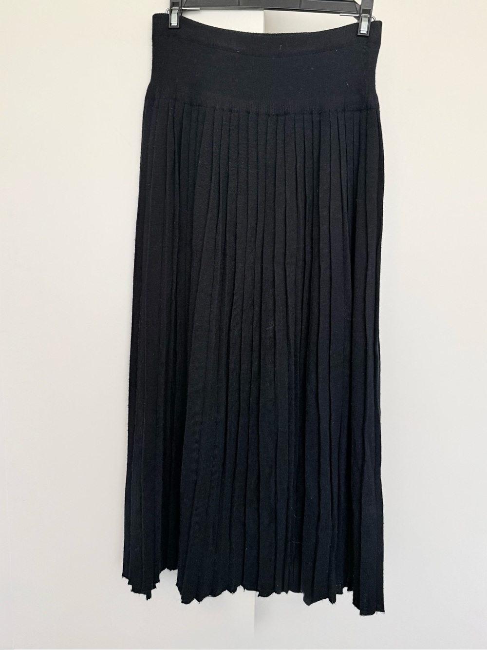 Vintage Town&Country Petite Black Wool Pleated Midi Drop waist Skirt MEDIUM - Picture 2 of 5